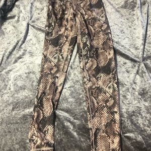 Aerie snake print. Size small leggings